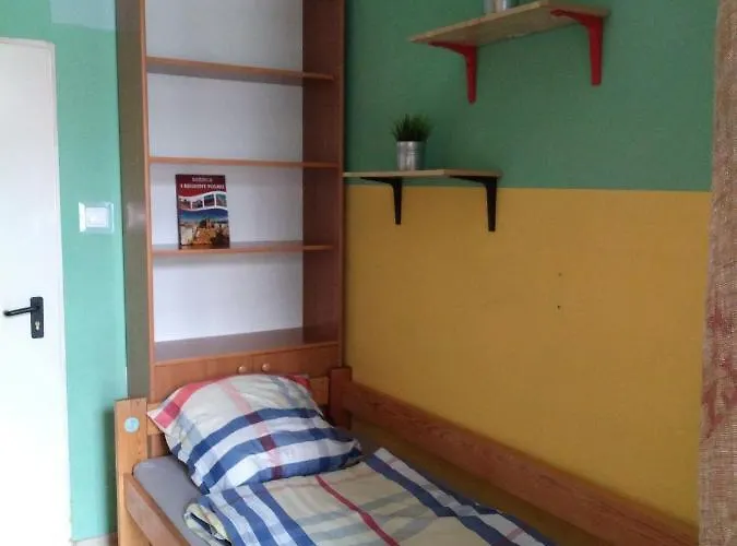 بيت شباب High Life